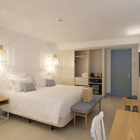 Malibu Foz - La Maison Younan Отель Фигейра-да-Фош