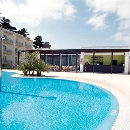 Malibu Foz - La Maison Younan Figueira da Foz