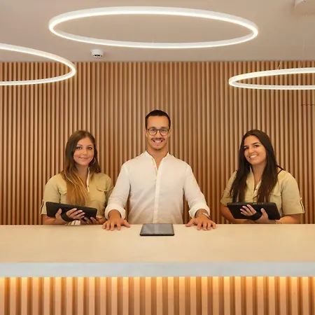 Malibu Foz - La Maison Younan