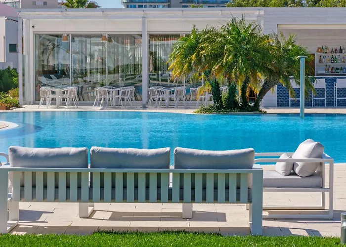 Malibu Foz - La Maison Younan Hotel