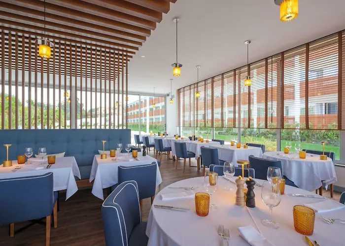 Hotel Malibu Foz - La Maison Younan