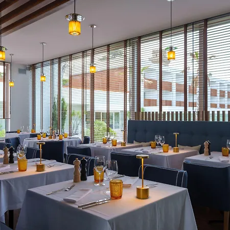 Malibu Foz - La Maison Younan