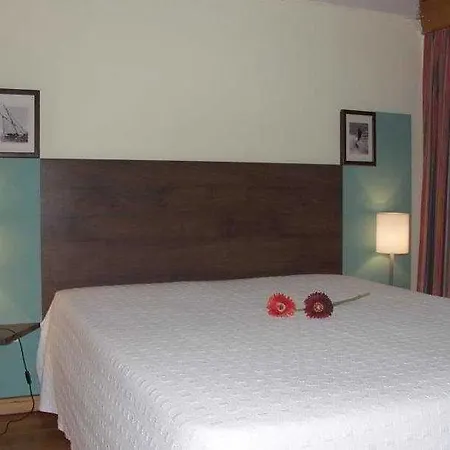 Otel Malibu Foz - La Maison Younan