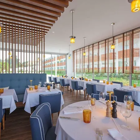 Otel Malibu Foz - La Maison Younan