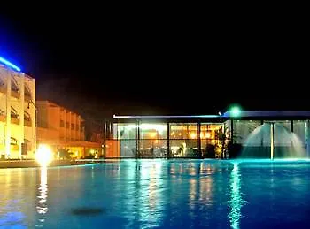 מלון Malibu Foz - La Maison Younan 5*