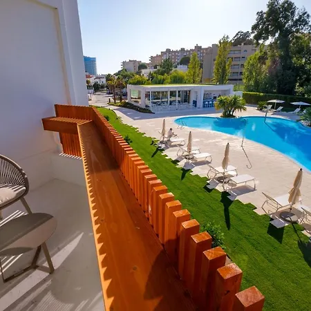 Otel Malibu Foz - La Maison Younan Figueira da Foz