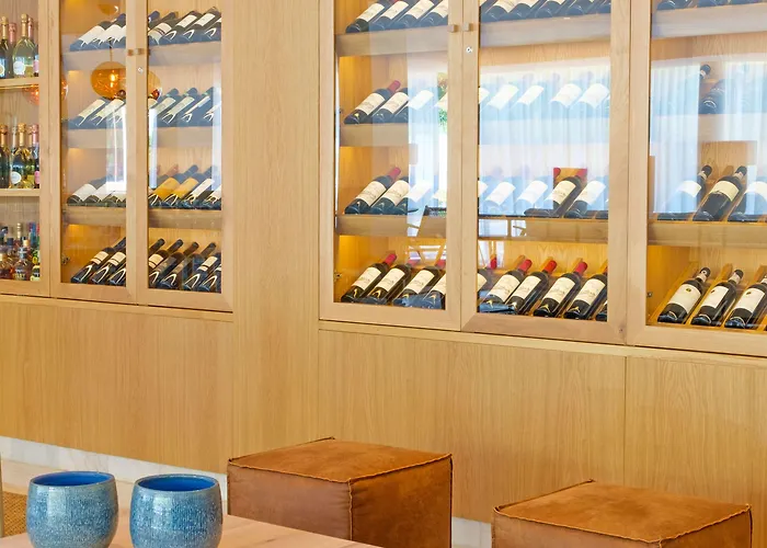 Szálloda Malibu Foz - La Maison Younan 5*