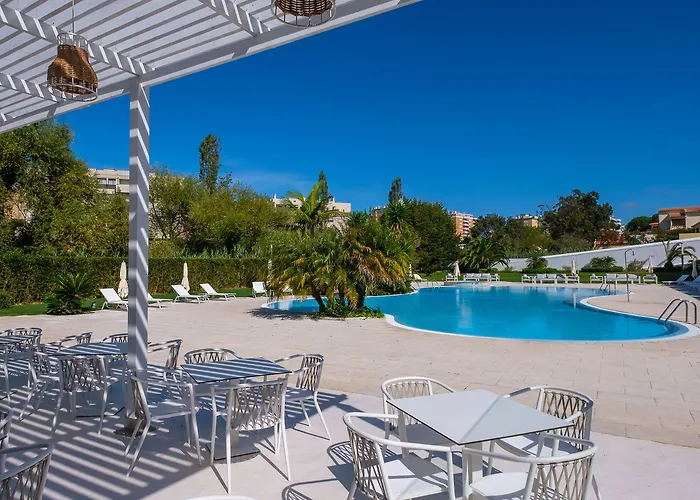 Malibu Foz - La Maison Younan Figueira da Foz