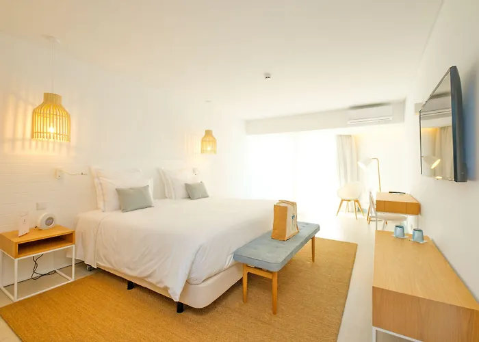 Malibu Foz - La Maison Younan