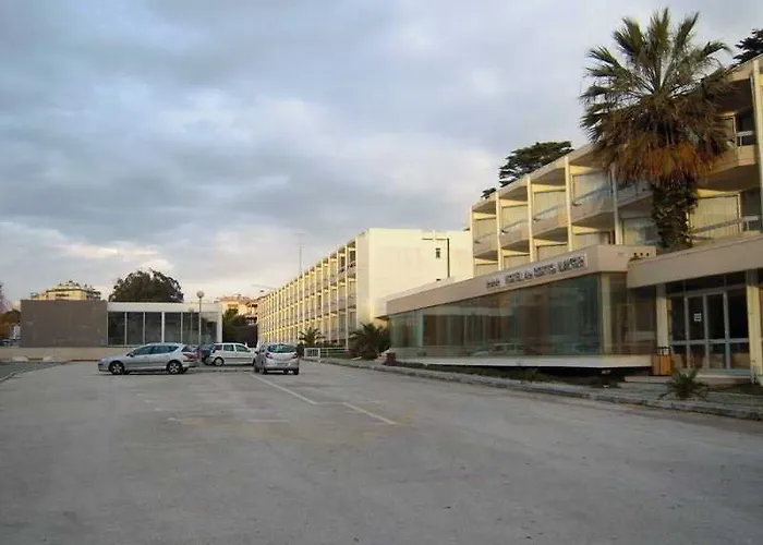 Hotel Malibu Foz - La Maison Younan