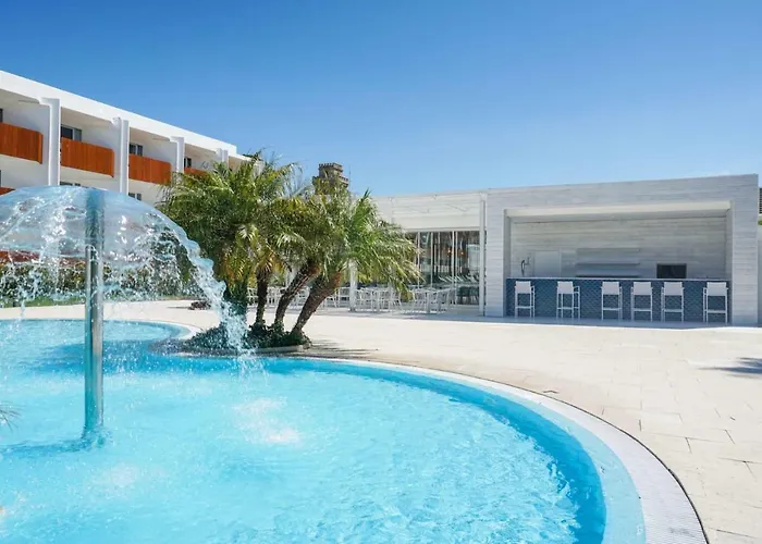 Malibu Foz - La Maison Younan