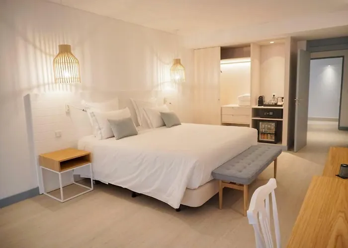 Otel Malibu Foz - La Maison Younan Figueira da Foz